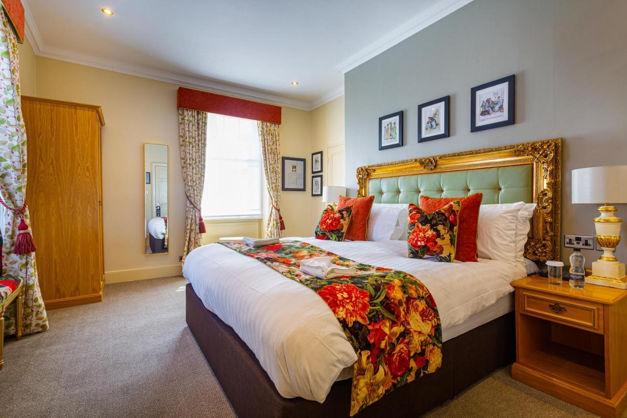 The Rutland Arms Hotel, Bakewell, Derbyshire エクステリア 写真