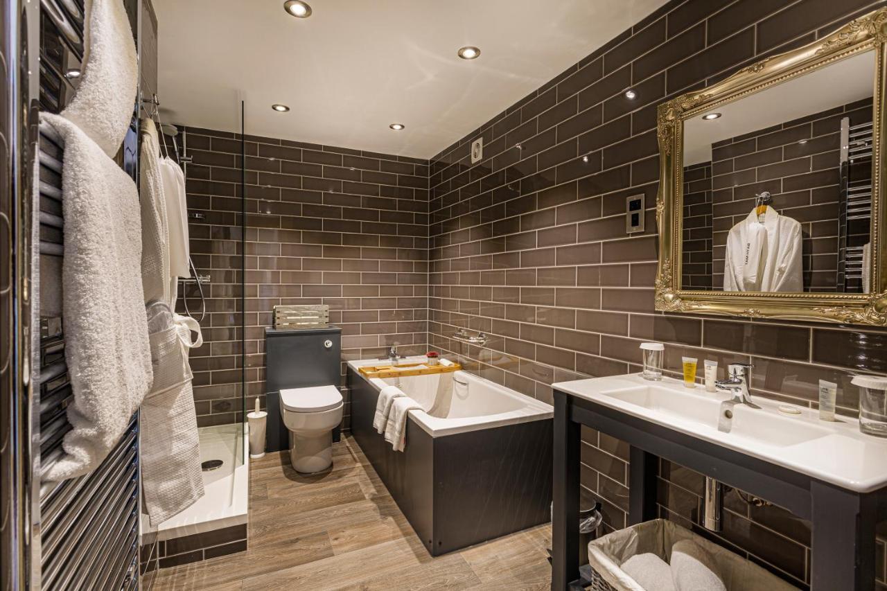 The Rutland Arms Hotel, Bakewell, Derbyshire エクステリア 写真