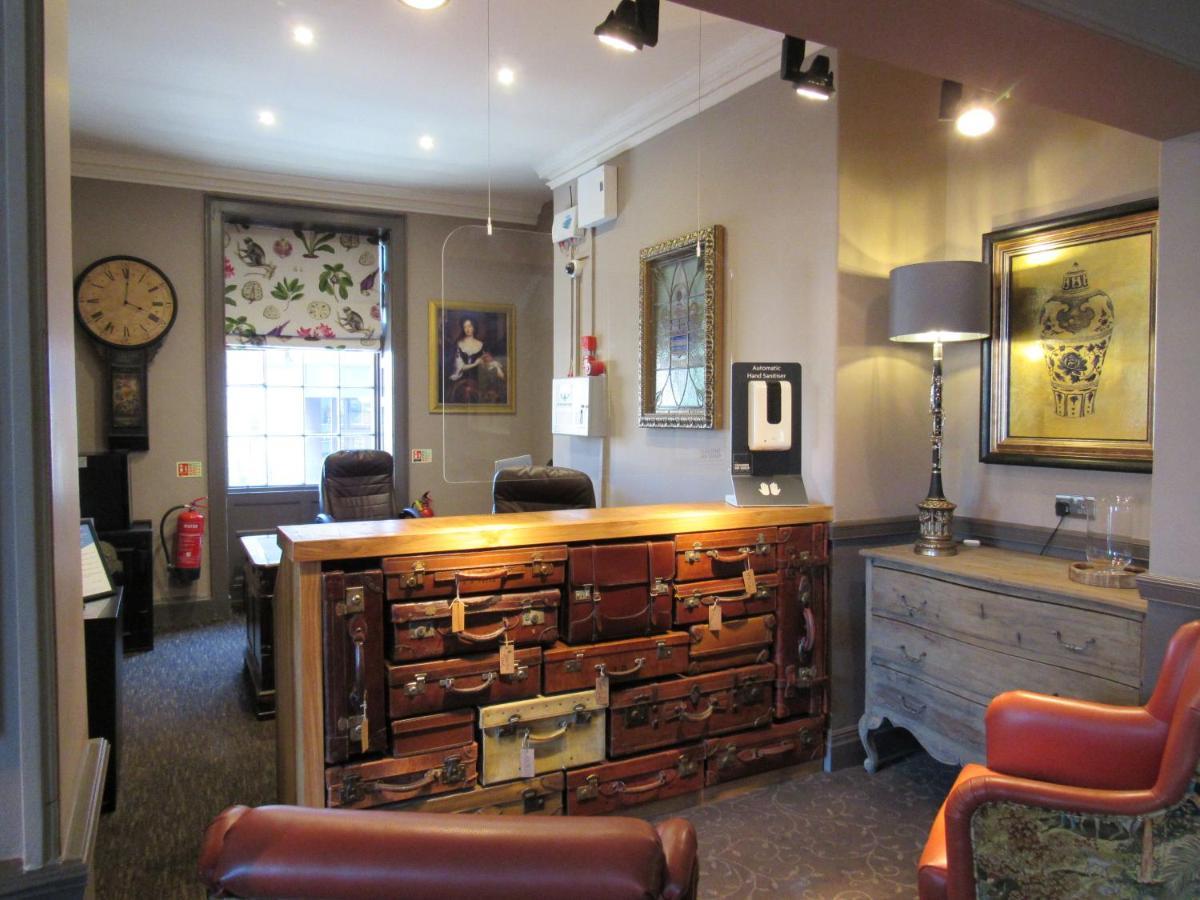 The Rutland Arms Hotel, Bakewell, Derbyshire エクステリア 写真