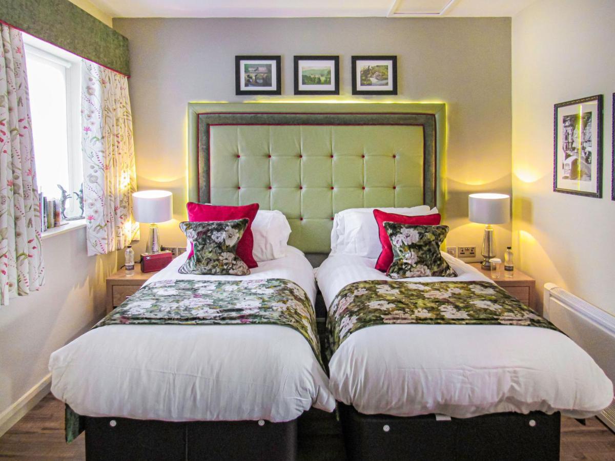 The Rutland Arms Hotel, Bakewell, Derbyshire エクステリア 写真