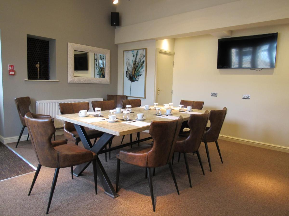 The Rutland Arms Hotel, Bakewell, Derbyshire エクステリア 写真
