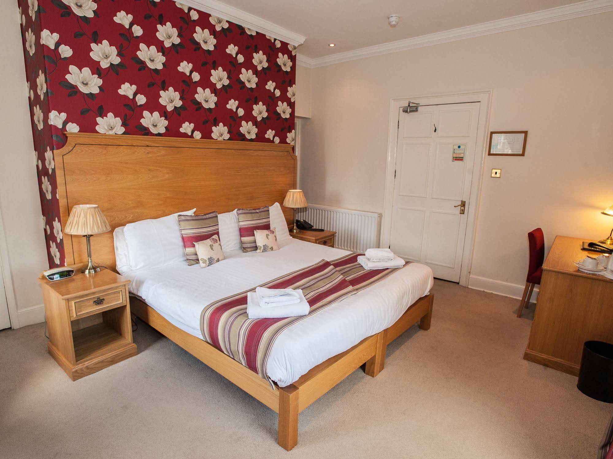 The Rutland Arms Hotel, Bakewell, Derbyshire エクステリア 写真